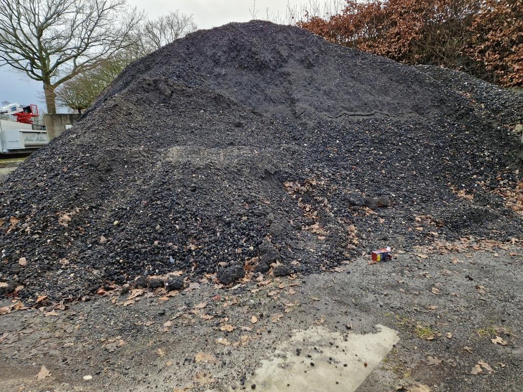 Fijn gefreesd/ gezeefd asfaltgranulaat., Tuin en Terras, Grind, Keien en Split, Nieuw, Grind, Overige materialen, Ophalen
