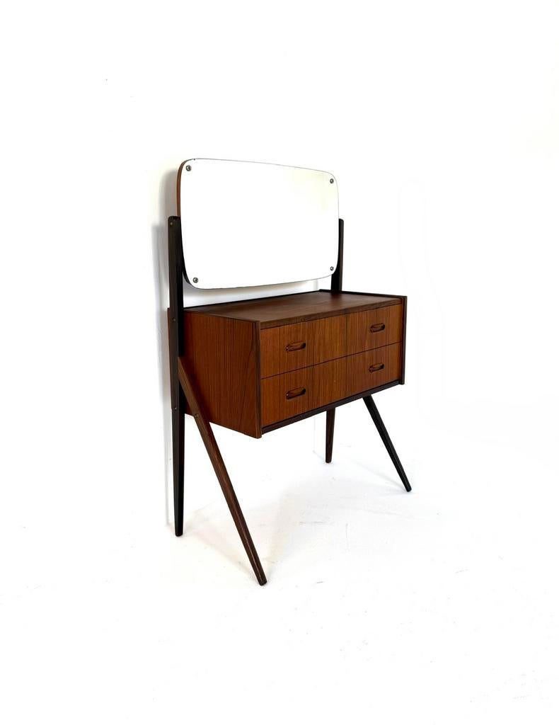 Vintage Deense teakhouten kaptafel met spiegel ‘60, Vintage retro buisframe design rotan webbing papercord deens, 100 tot 150 cm