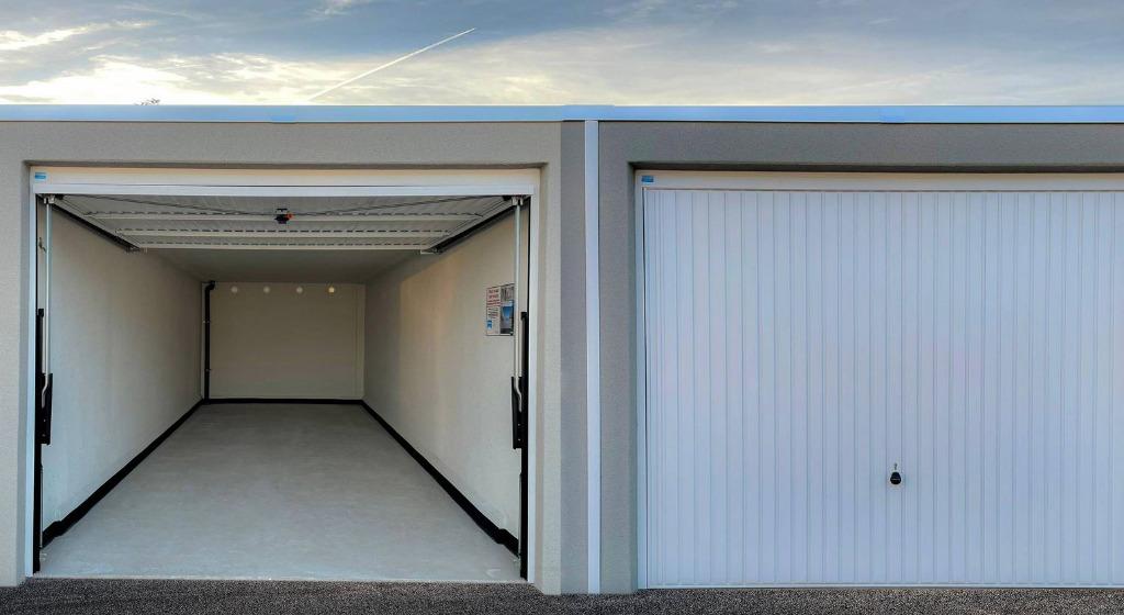 TE HUUR OPSLAGBOX - AMSTERDAM, Zakelijke goederen, Bedrijfs Onroerend goed, 18 m², Huur, Opslag of Loods