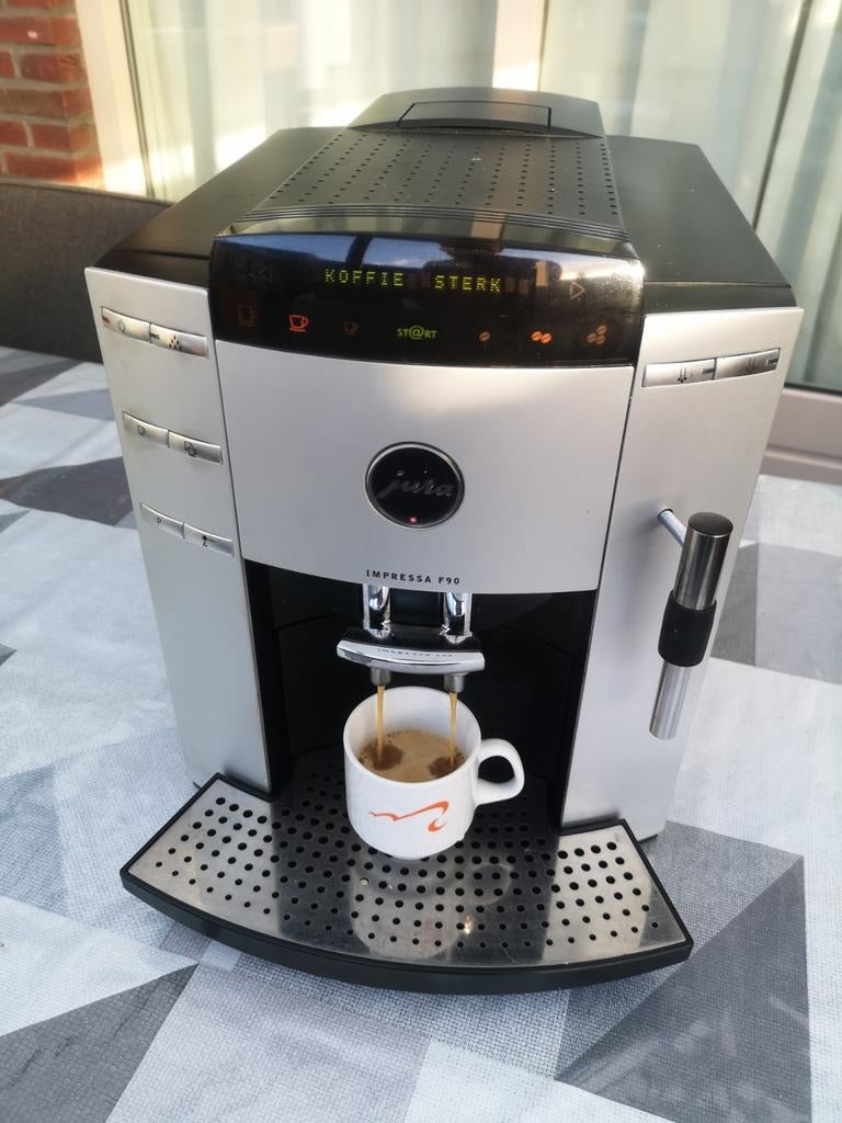 Jura Impressa F90 koffieautomaat, Witgoed en Apparatuur, Ophalen, Gebruikt, Koffiemachine