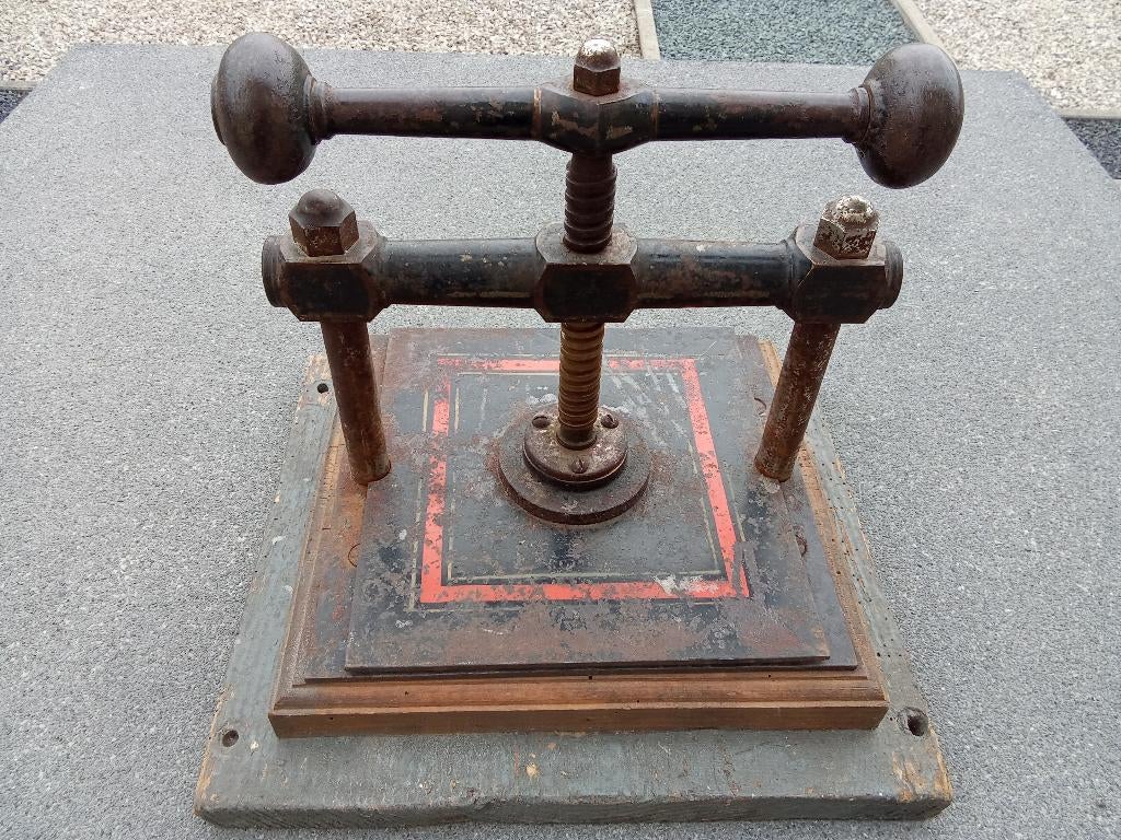Boeken Pers antiek, Antiek en Kunst, Antiek | Gereedschap en Instrumenten, Ophalen of Verzenden