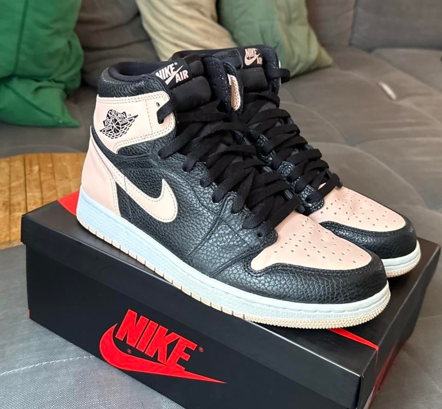 Jordan 1 Black Crimson vnds, Zwart, Ophalen of Verzenden, Sneakers of Gympen, Zo goed als nieuw