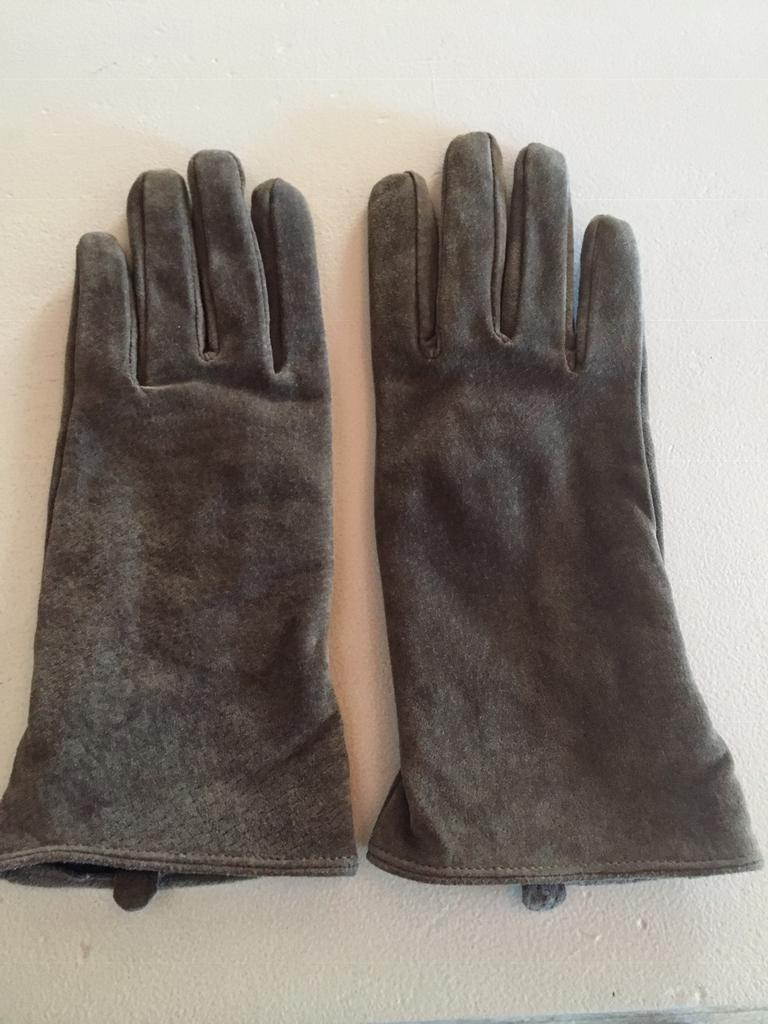 Mutsen.handschoenen, Ophalen of Verzenden, Zo goed als nieuw, Handschoenen