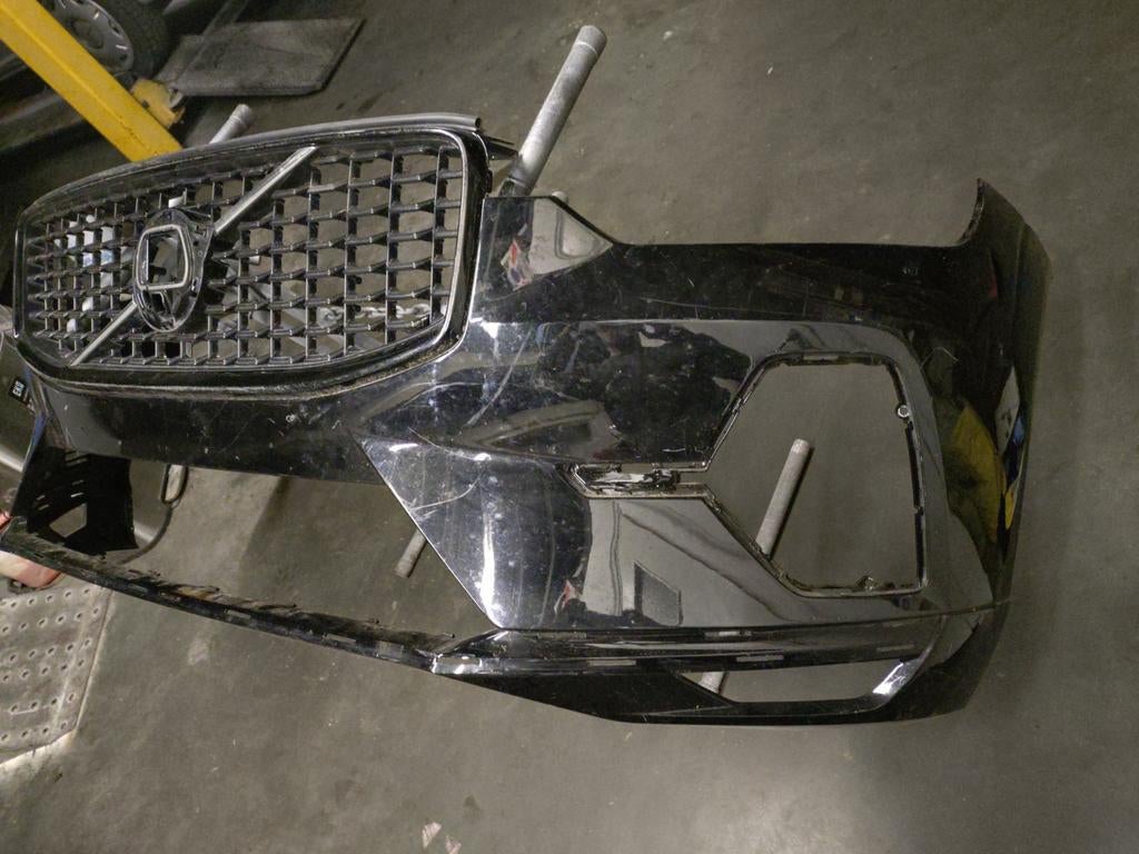 Volvo xc60 voorbumper 32234928, Auto-onderdelen, Ophalen of Verzenden, Volvo, Bumper