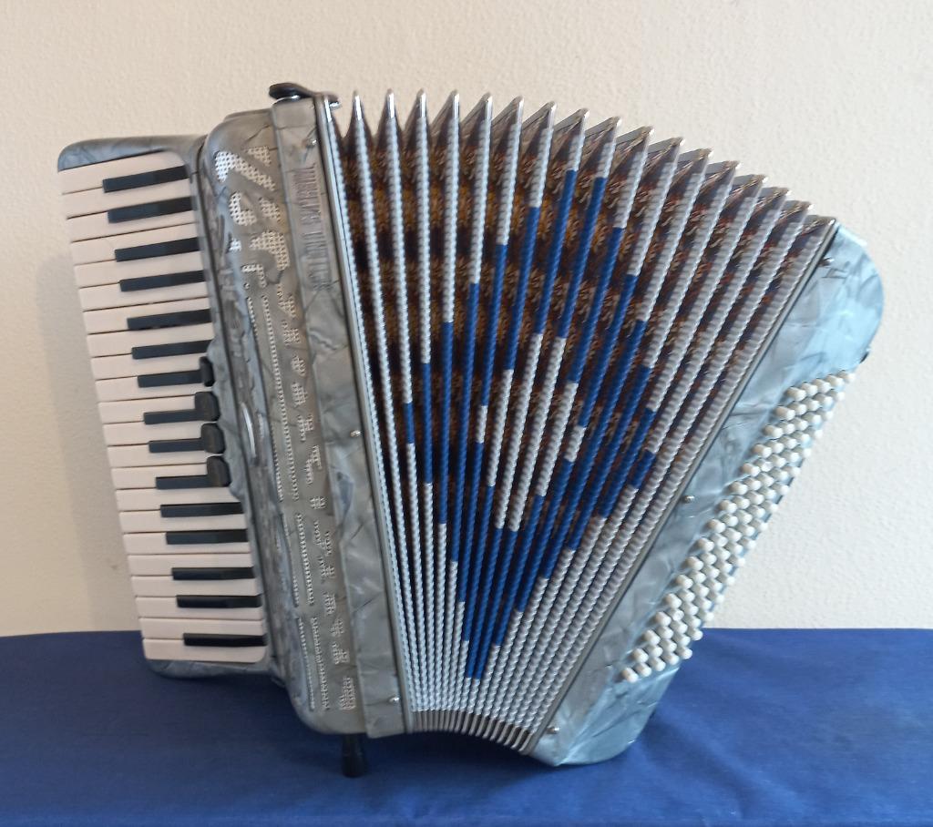 Settimio Soprani 80 bas 3 korig te koop of te huur, Muziek en Instrumenten, Accordeons, Gebruikt, Met riemen, 80-bas, Toetsaccordeon