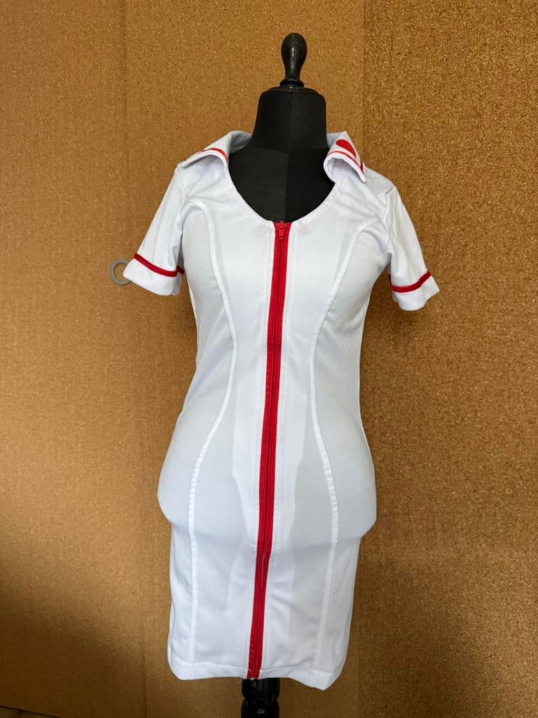 Carnaval verpleegster uniform met kniekousen, Carnaval, Ophalen of Verzenden, Zo goed als nieuw, Kleding
