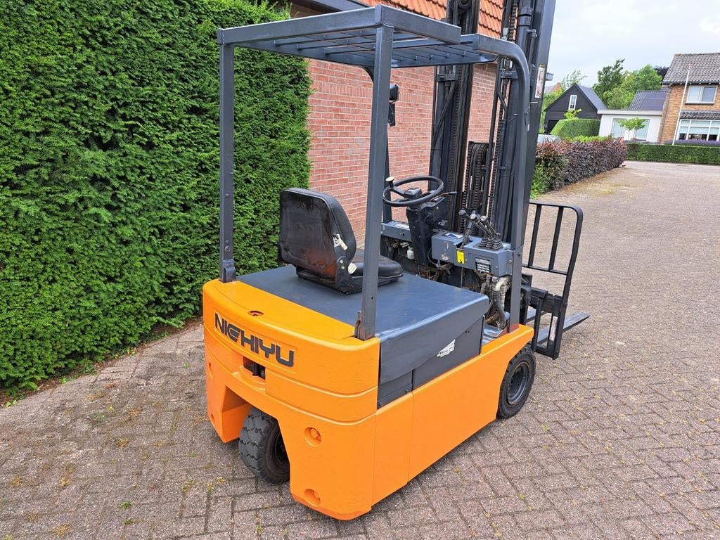 Nichiyu 15 triplo mast, freelift en side sift, 1000 tot 2000 kg, Ophalen, Elektrisch, Heftruck