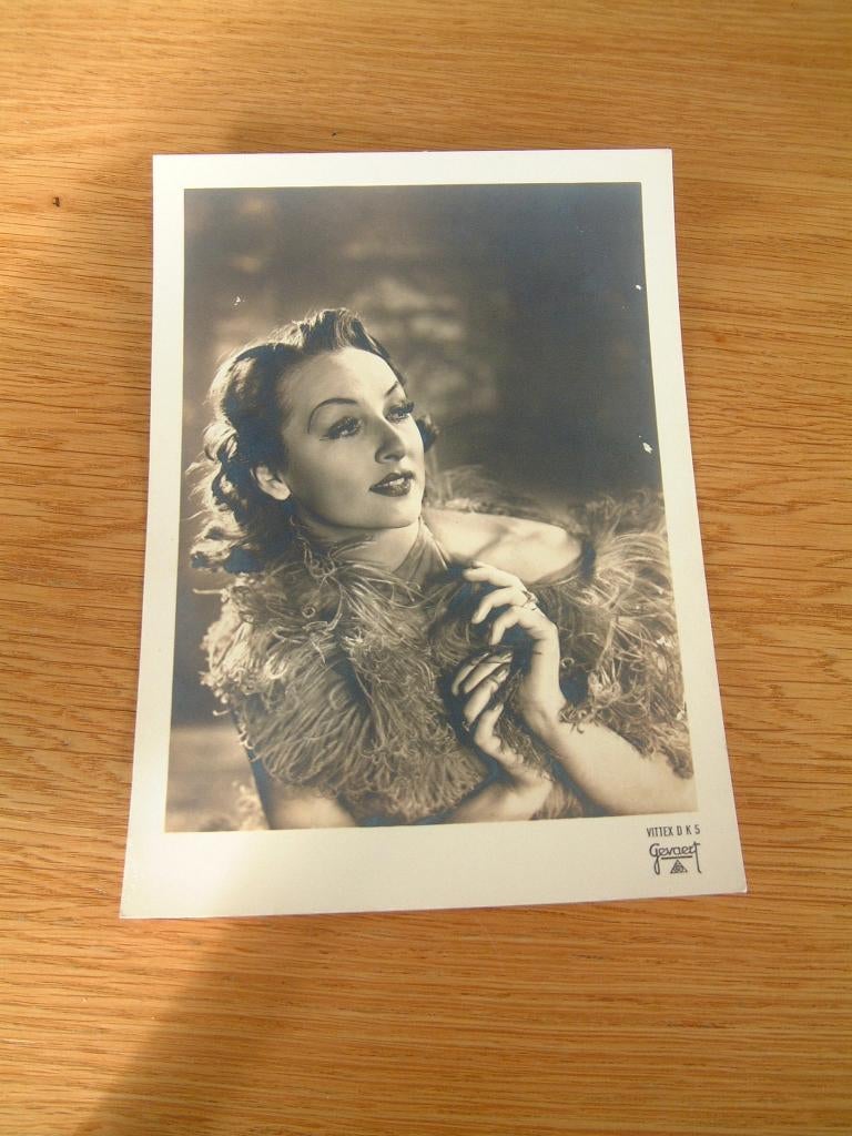 oude zwart wit foto filmster Gevaert vittex DK5, Verzamelen, Gebruikt, Foto, Ophalen of Verzenden, Voor 1940