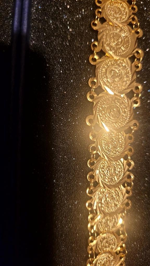 Gouden armband met munten, Sieraden, Tassen en Uiterlijk, Overige materialen, Nieuw, Ophalen of Verzenden, Met bedels of kralen