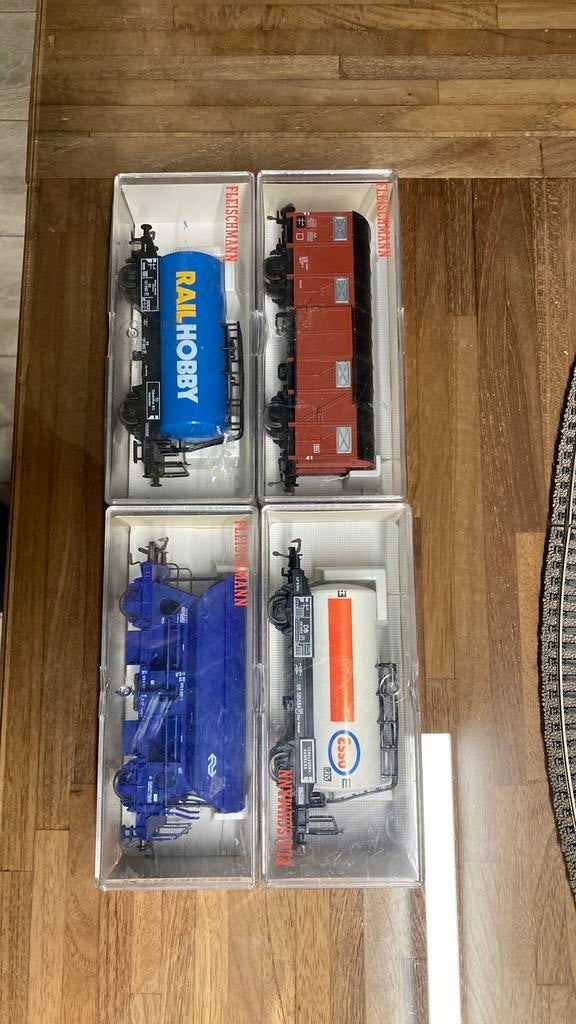 4x Fleischmann wagon in doos 5400 5330 5761 en 925400, Gebruikt, Gelijkstroom, Fleischmann, Wagon