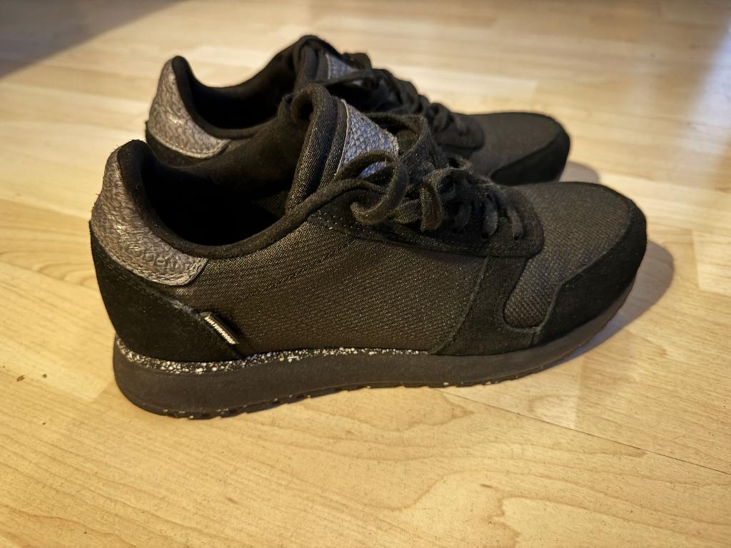 Woden waterproof schoenen, Kleding | Dames, Schoenen, Nieuw, Sneakers of Gympen, Zwart, Verzenden