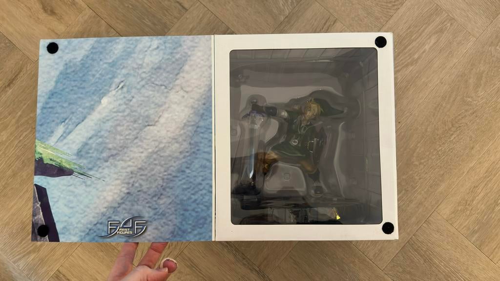 The Legend of Zelda Skyward Sword Statue - Limited Edition, Ophalen of Verzenden, Zo goed als nieuw