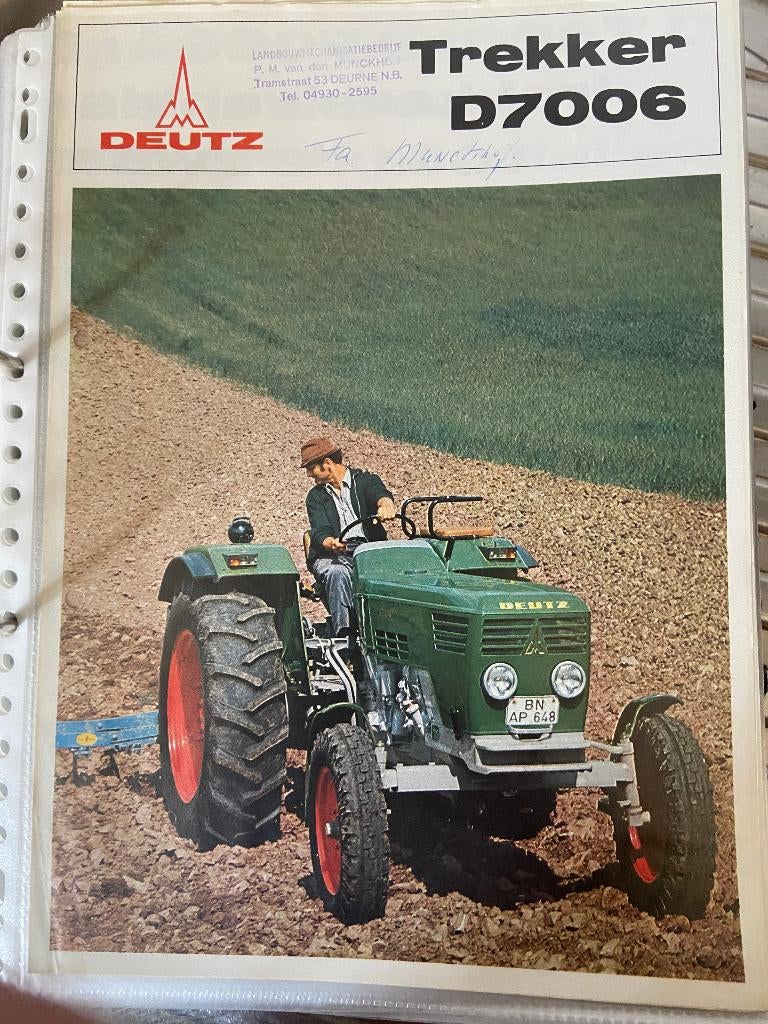 Tractorfolders, Ophalen of Verzenden, Gelezen, Folder