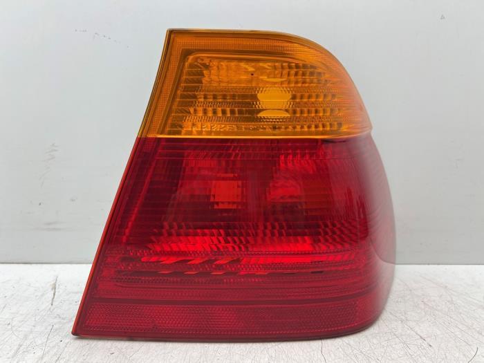 Achterlicht rechts van een BMW 3-Serie, Gebruikt, -, -, Ophalen of Verzenden