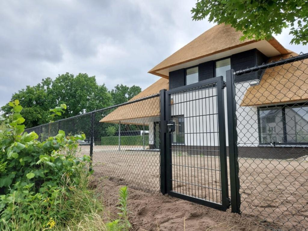 hekwerk, Tuin en Terras, Met poort, Nieuw, Ophalen of Verzenden, Gaashekwerk