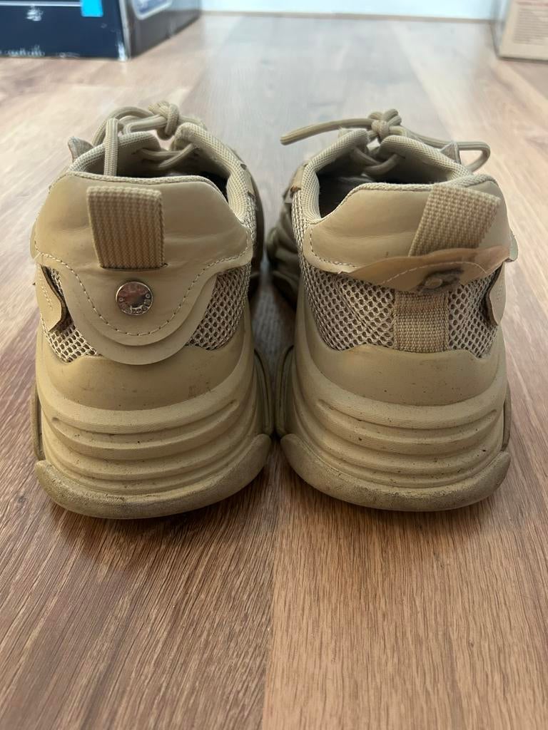Steve Madden Sneakers Maat 41, Kleding | Dames, Schoenen, Ophalen of Verzenden, Gedragen, Beige, Sneakers of Gympen