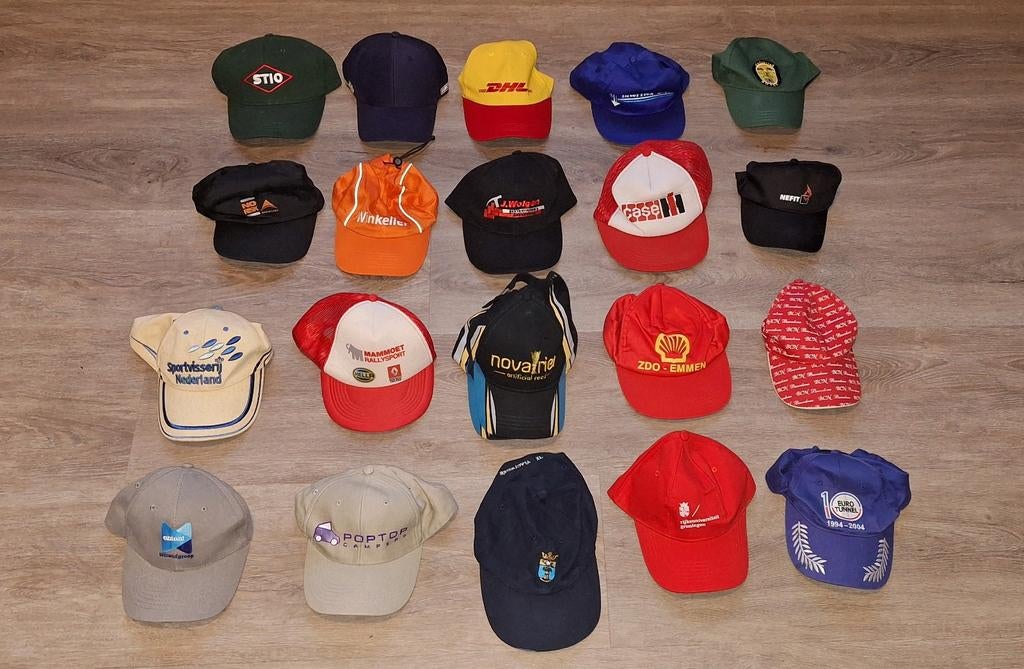 136 Petten, ideaal voor een verzamelaar!, Ophalen of Verzenden, Gedragen, One size fits all, Pet