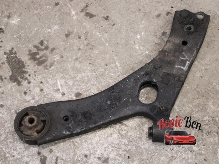 Draagarm links-voor van een Kia Sportage, -, -, Ophalen of Verzenden, -