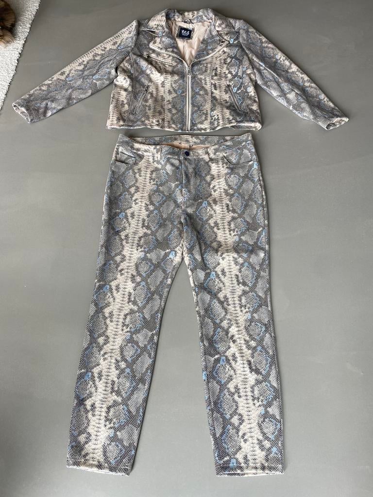 Pak slangenprint maat L, Kleding | Dames, Ophalen of Verzenden, Zo goed als nieuw, Maat 42/44 (L)