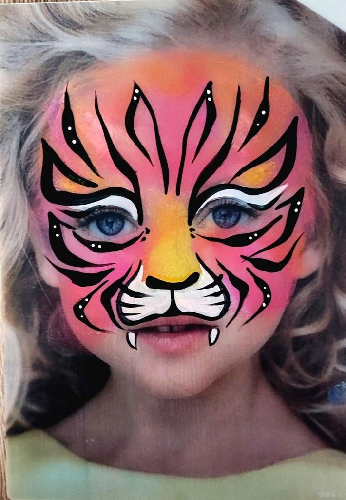 Schminker schminken  glittertattoos kinderfeestje events