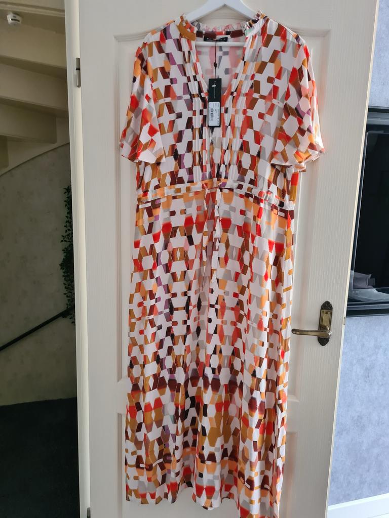 Expresso jurk mt 42 NIEUW, beide zijden split, Kleding | Dames, Ophalen of Verzenden, Zo goed als nieuw, Maat 42/44 (L), Onder de knie