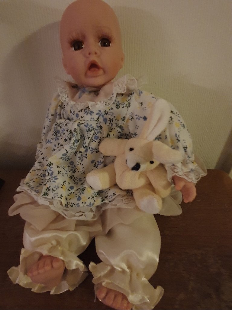 babypop, Kinderen en Baby's, Speelgoed | Poppen, Zo goed als nieuw, Babypop, Ophalen of Verzenden
