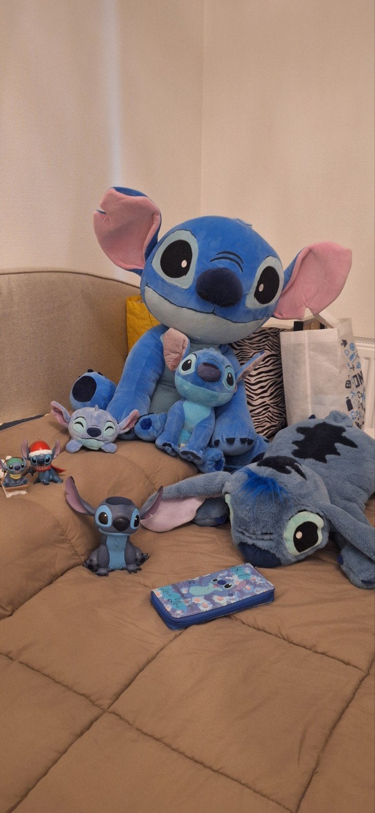 Stitch spullen, Ophalen, Zo goed als nieuw
