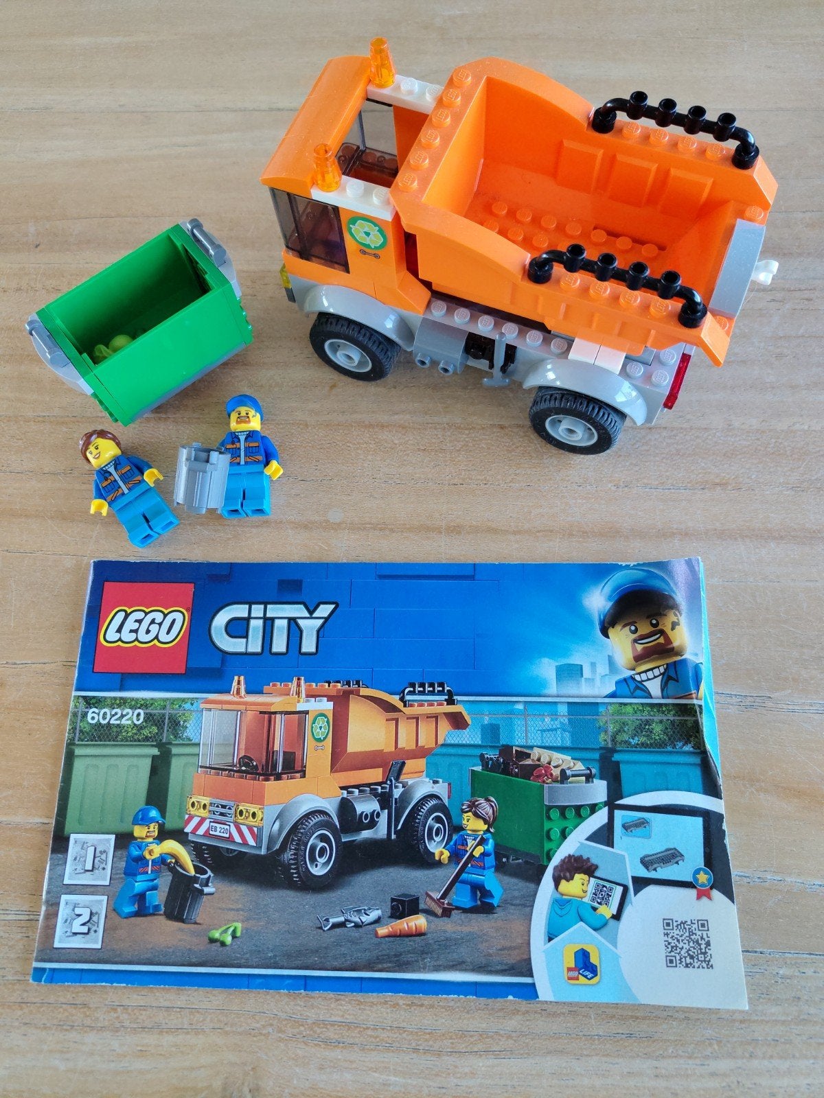 Lego City Vuilniswagen (60220) met minifiguren, Lego, Ophalen of Verzenden, Inclusief instructies, Complete set