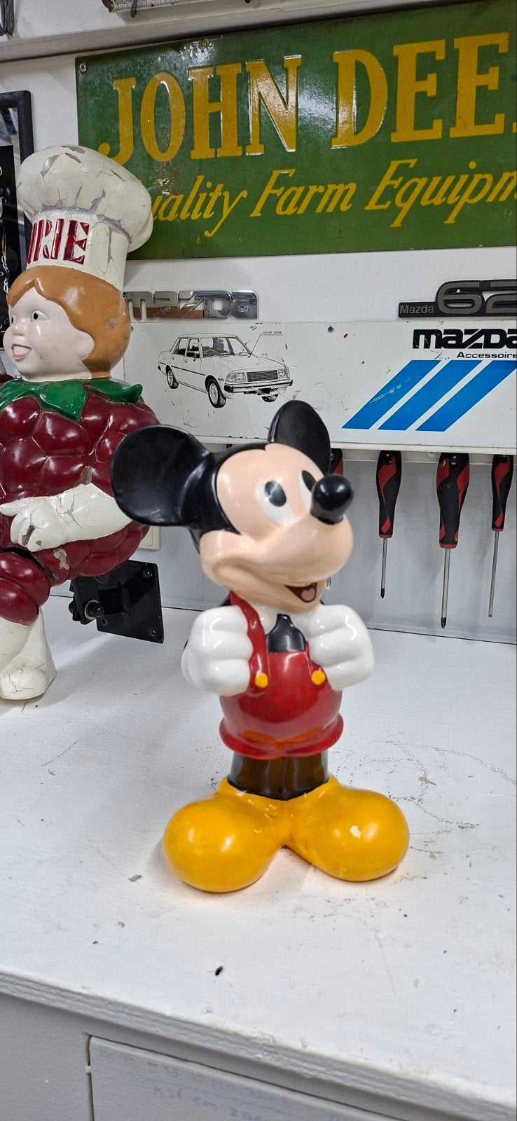 Mickey Mouse 30 cm hoog spaarpot, Verzamelen, Ophalen of Verzenden, Mickey Mouse, Zo goed als nieuw, Beeldje of Figuurtje