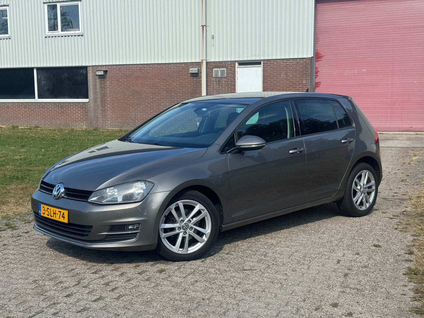 Volkswagen Golf 1.2 TSI 77KW 5D 2014 Grijs, Voorwielaandrijving, Zwart, 4 cilinders, 49 €/maand