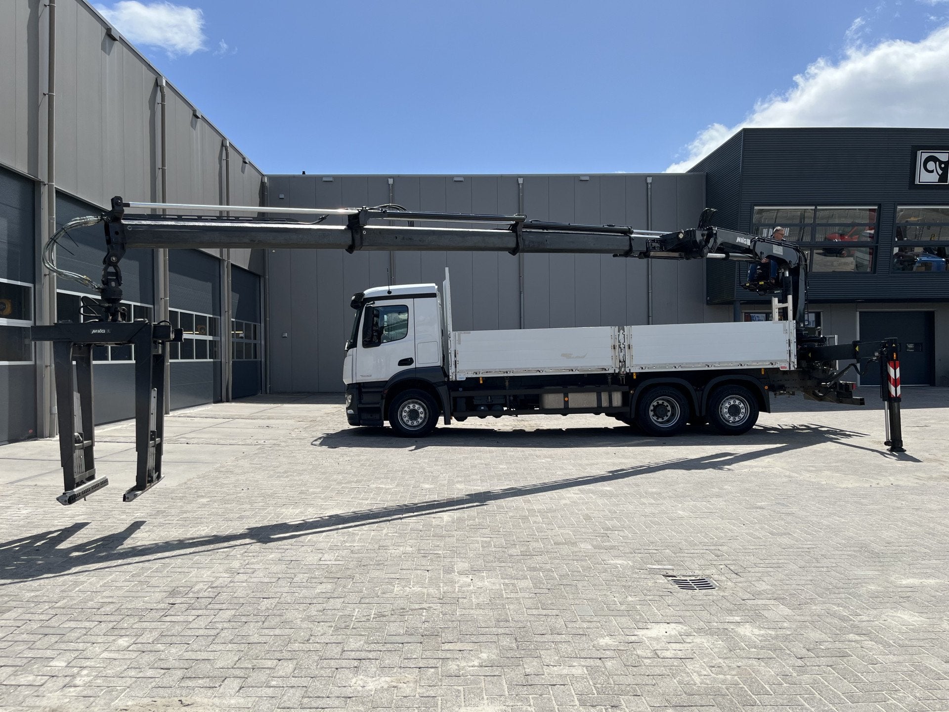 Mercedes-Benz ANTOS 2546 6X2 Bouwstoffenauto / Open laadbak, Auto's, Vrachtwagens, Automaat, Stof, Wit, Mercedes-Benz