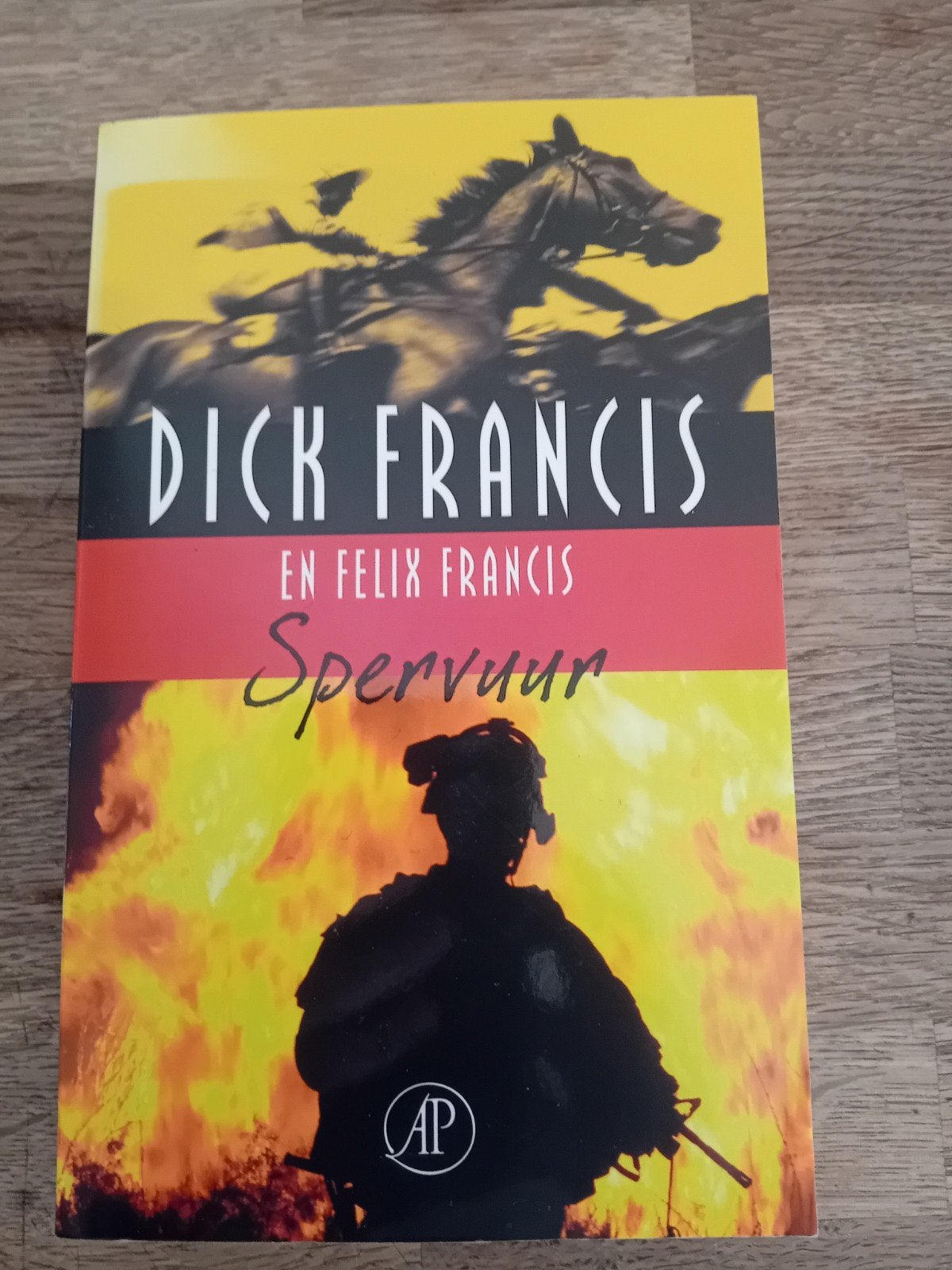 Spervuur - Dick Francis en Felix Francis (thriller), Ophalen of Verzenden, Gelezen