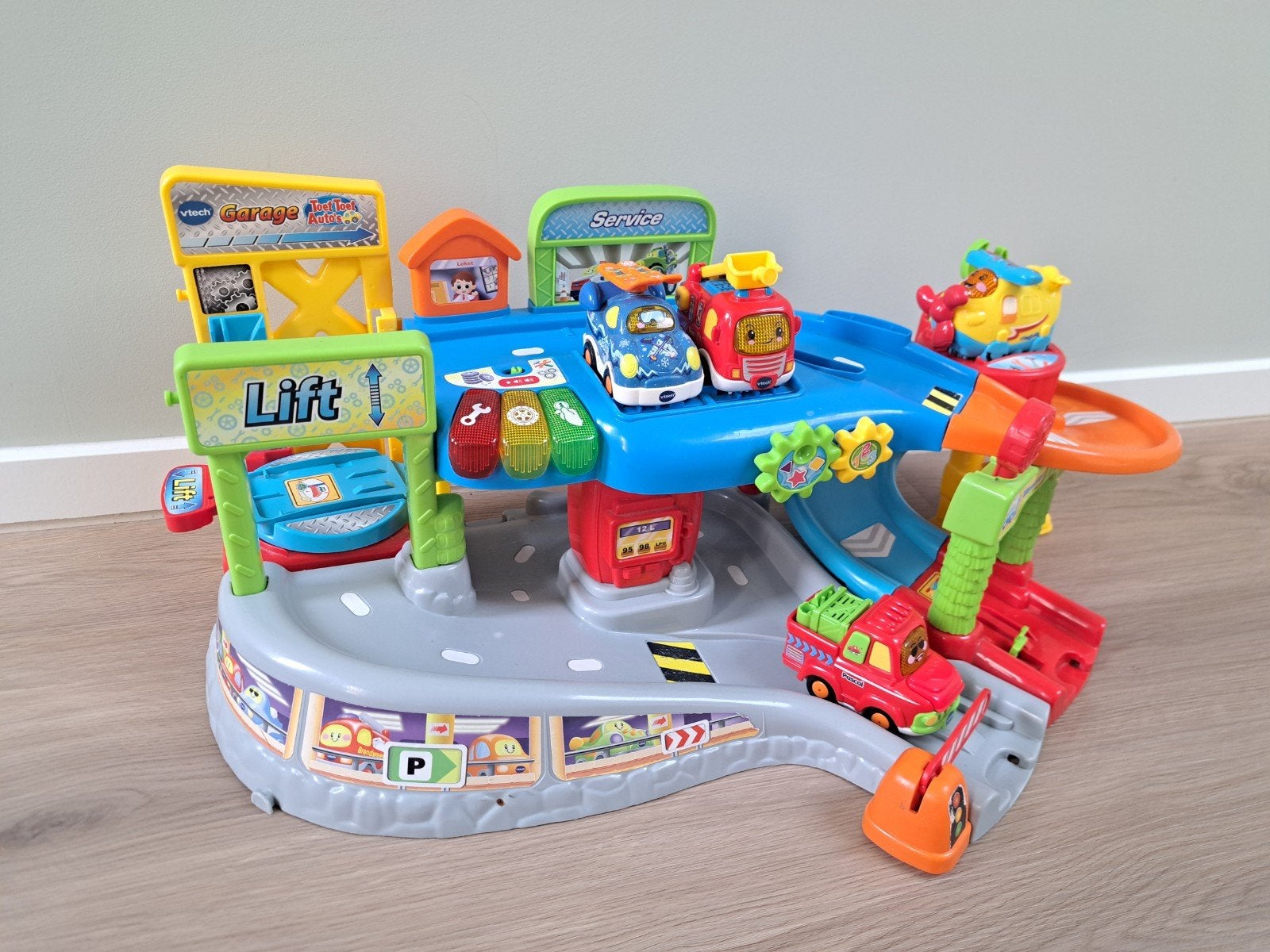 VTech Toet Toet Auto's Garage en Wegdelen met 4 Auto's, Ophalen, Gebruikt