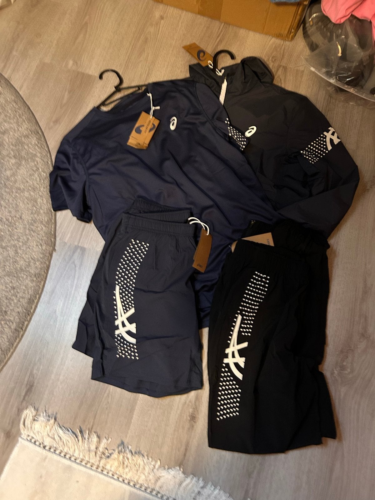 Asics 3-delig trainingspak: vest, shirt en broek, Kleding | Heren, Meerkleurig, Nieuw, Overige maten, Ophalen of Verzenden