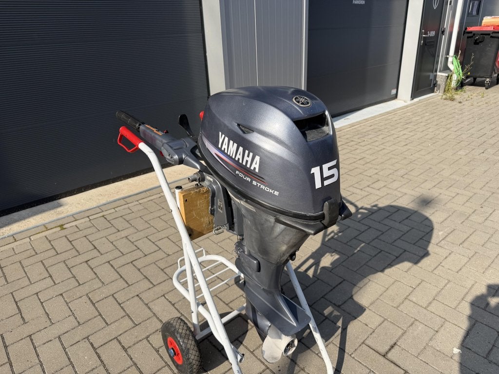 Nette Yamaha 15 PK 4-Takt Kortstaart Knuppelbesturing, Gebruikt, Wfwatersport@botenverhuurhoorn.nl, Yamaha, Benzine