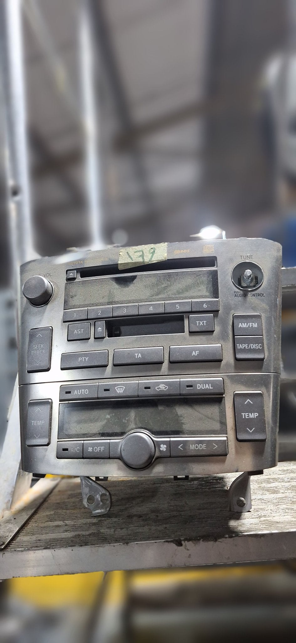 Toyota Avensis T270 Radio/CD/DVD/GPS hoofdunit, Auto diversen, Gebruikt, -, -, Ophalen of Verzenden