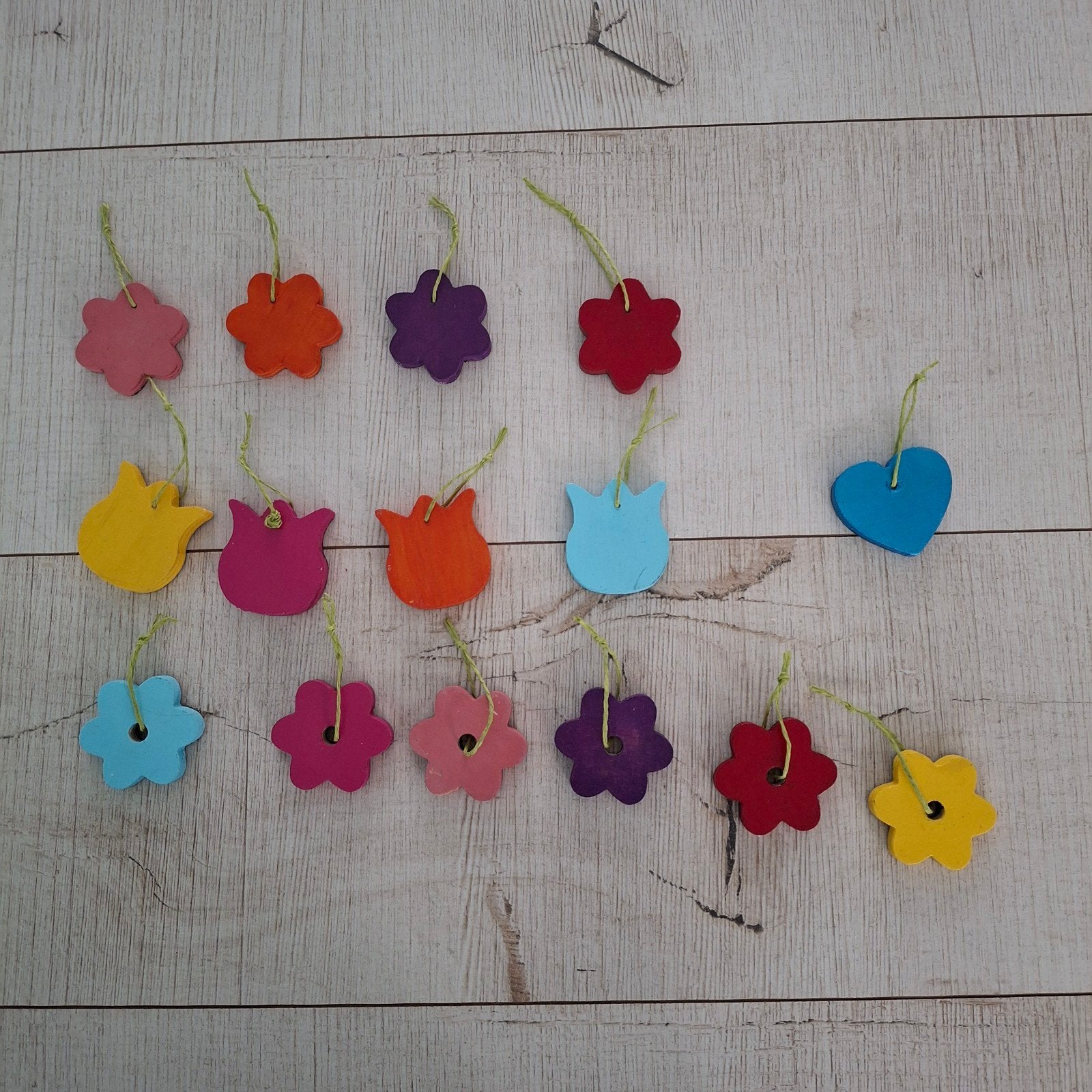 Houten bloem hangers met krijtbord, Huis en Inrichting, Hout, Meerkleurig, Overige stijlen, Nieuw