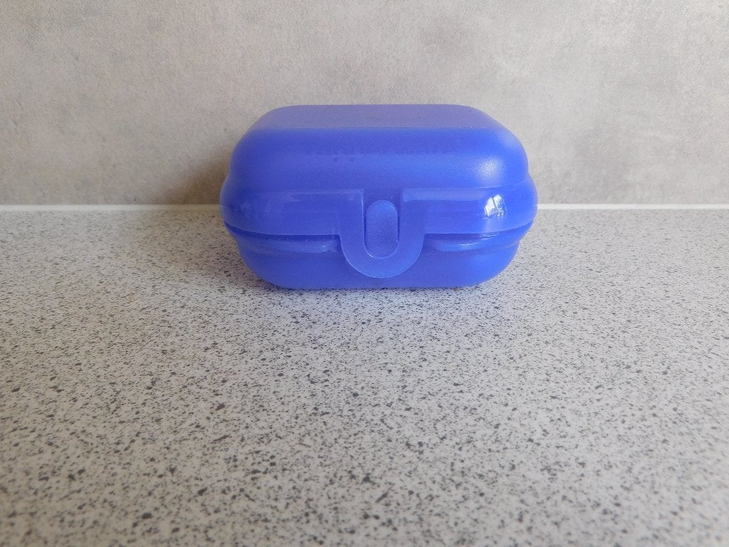 Tupperware Eco Smartclip 10x8x5 cm. Paars, Huis en Inrichting, Ophalen, Zo goed als nieuw, Paars, Bus of Trommel