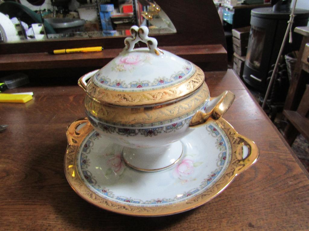 Limoges bonbonniere, Ophalen of Verzenden