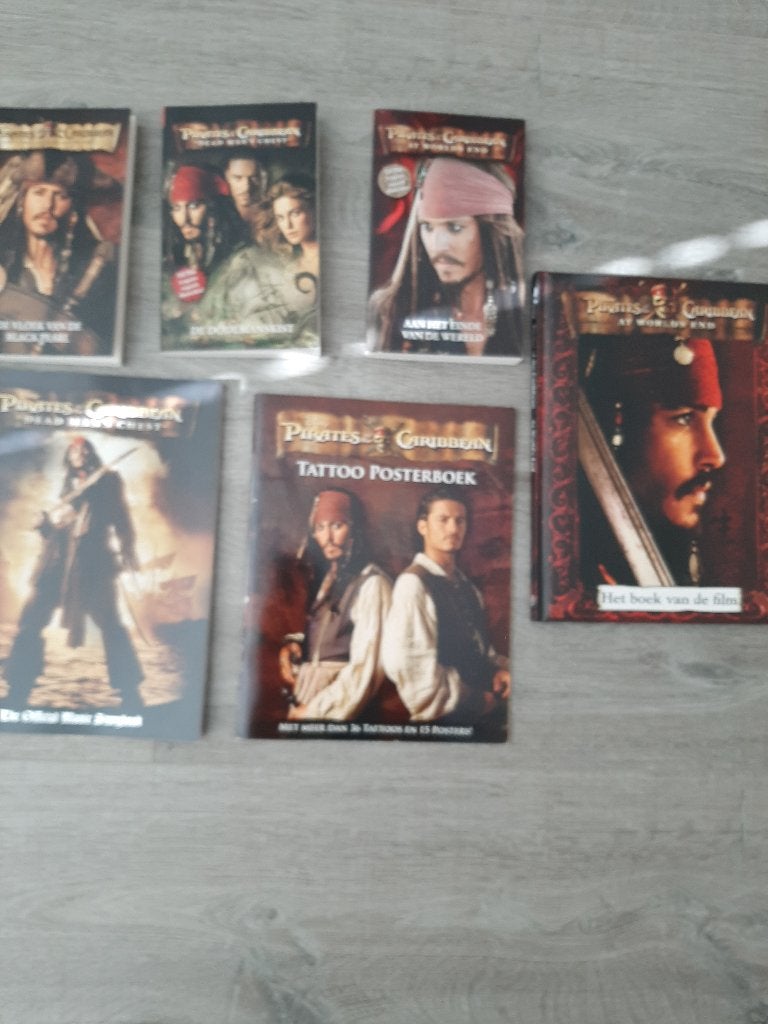 Pirates of the Caribbian, 6 boeken voor één klein prijsje!!!, Ophalen, Zo goed als nieuw, Fictie algemeen