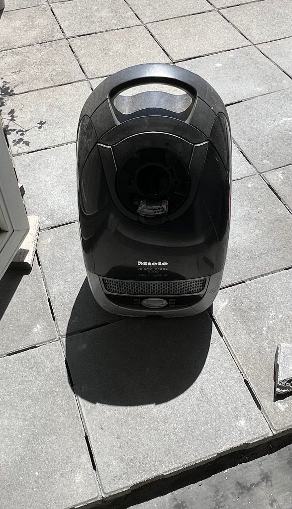 Kapot Miele stofzuiger, Witgoed en Apparatuur, Stofzuigers, Ophalen, Niet werkend, Stofzak, 1200 tot 1600 watt