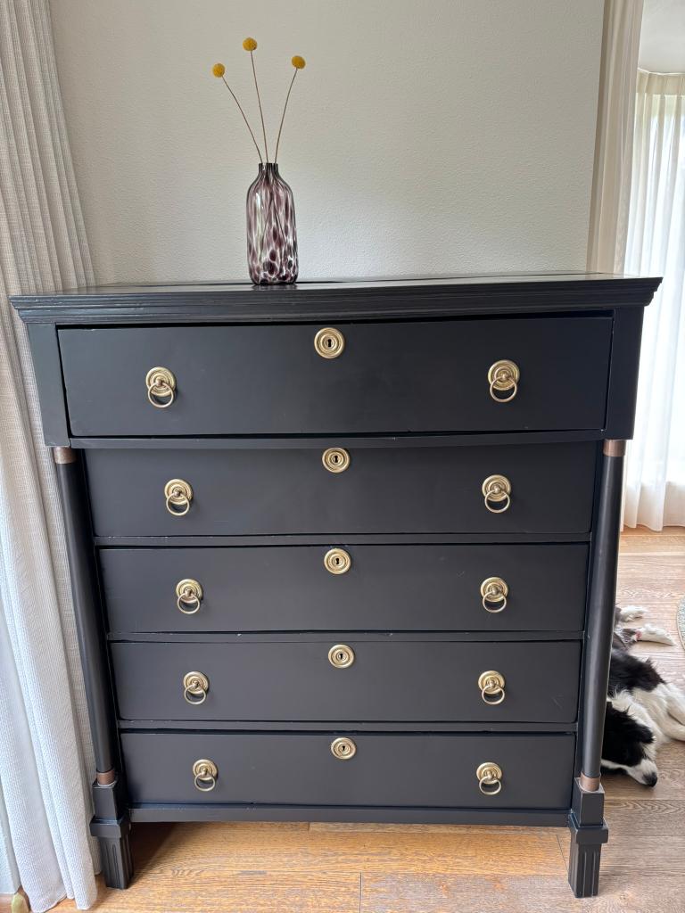 Prachtige  Empire kast donker groen/zwart – statement piece, Huis en Inrichting, 5 laden of meer, Ophalen, Gebruikt, 25 tot 50 cm