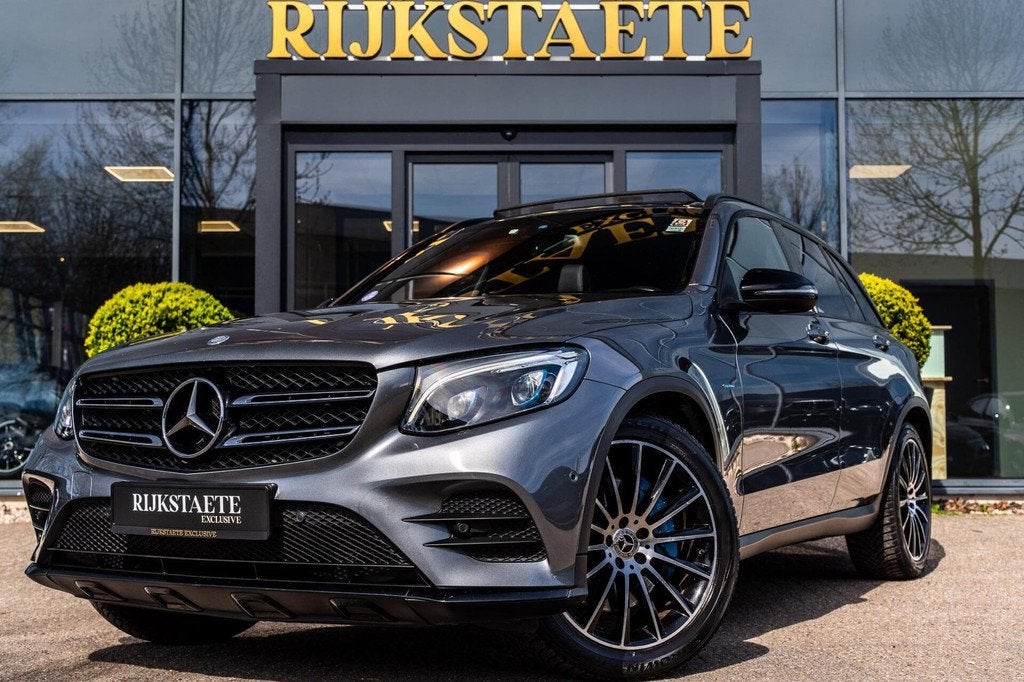 Mercedes GLC-klasse 350e 4MATIC Premium AMG|PANO|STOELVERW, Auto's, Mercedes-Benz, Automaat, Gebruikt, 4 cilinders, 2000 kg