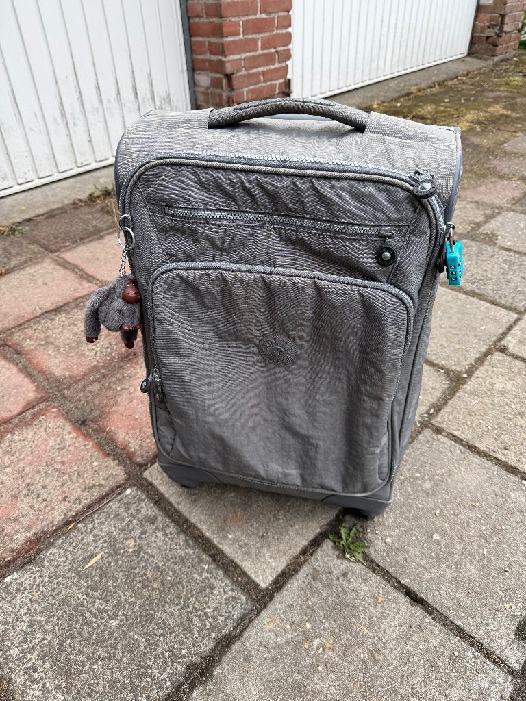2 Kipling koffers, Sieraden, Tassen en Uiterlijk, Koffers, Wieltjes, Gebruikt, 50 tot 60 cm, Ophalen of Verzenden