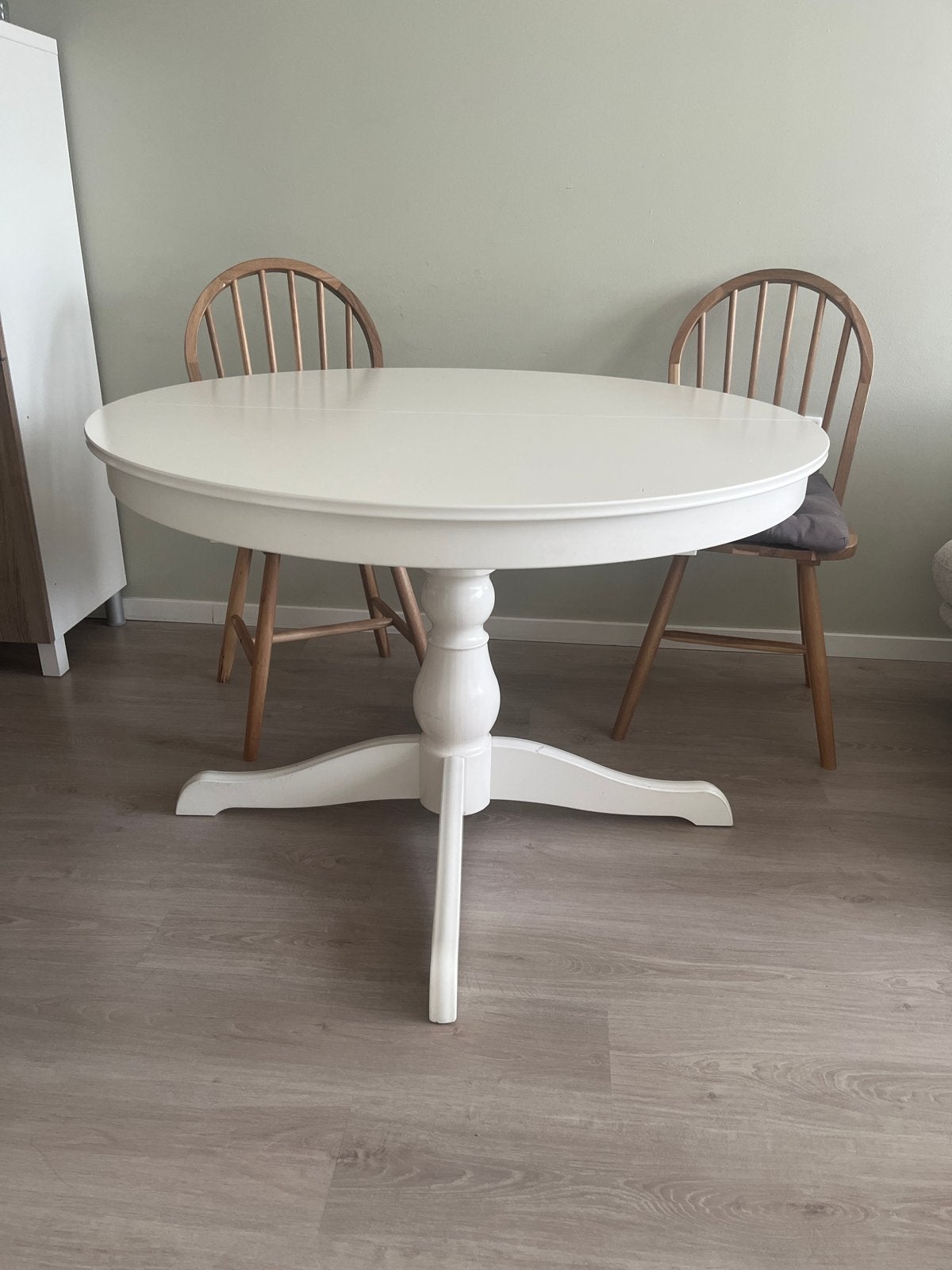 IKEA ROSENTORP Uitschuifbare eettafel Wit 110/155 cm, Ophalen, Gebruikt, 100 tot 150 cm, Rond