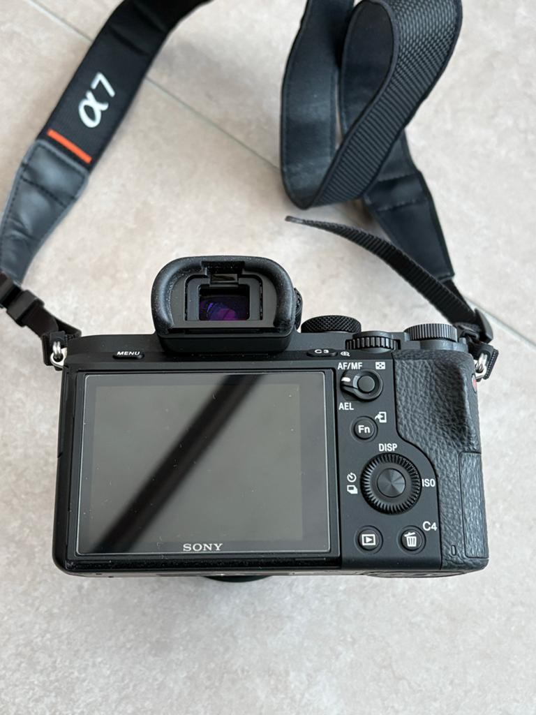 Sony Alpha A7 II met FE 3.5-5.6/28-70 OSS lens, Spiegelreflex, Ophalen of Verzenden, Zo goed als nieuw, 4 t/m 7 keer