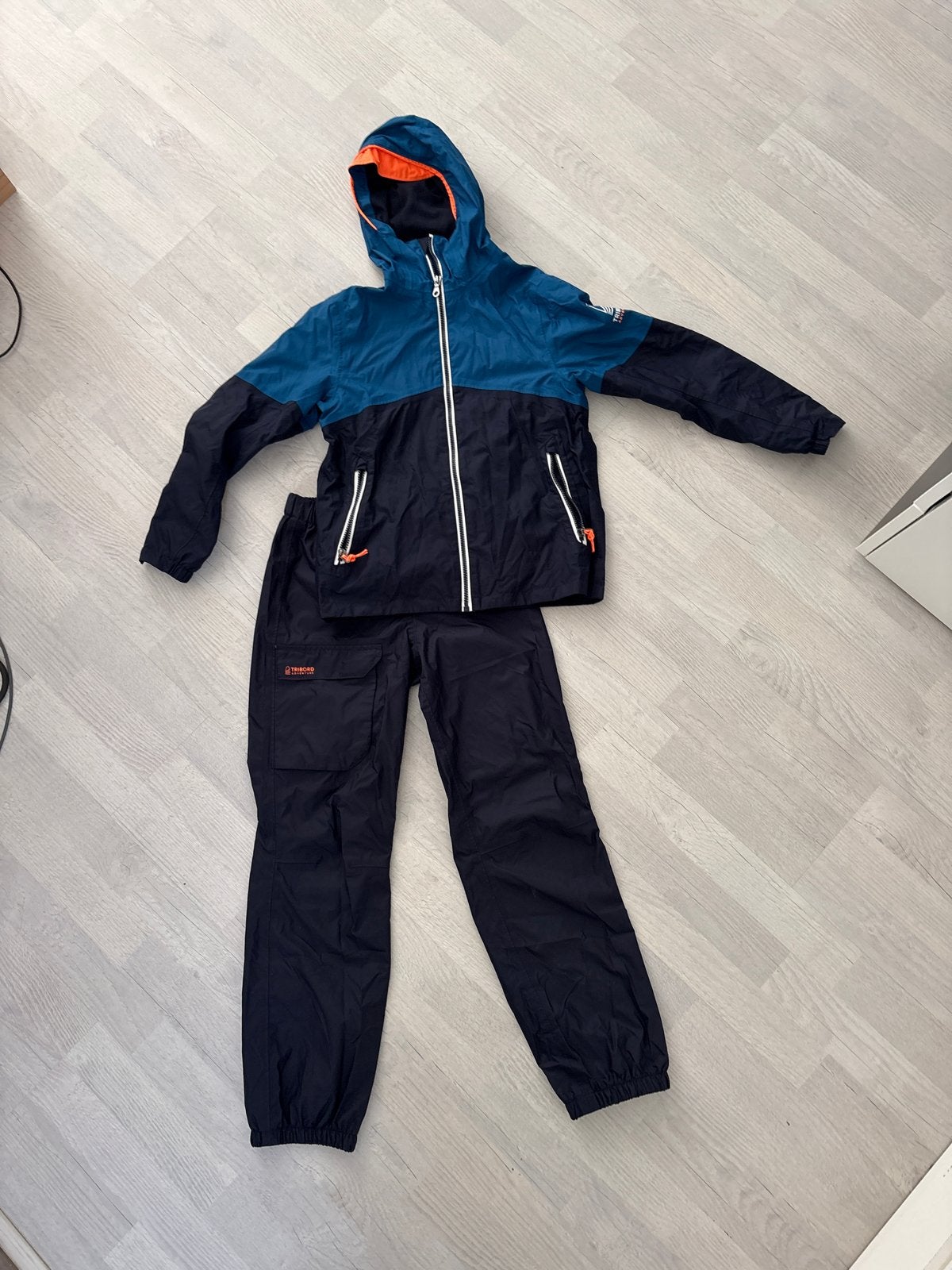 Tribord zeilpak voor kinderen - Maat 140 cm, Ophalen of Verzenden, Zo goed als nieuw, Jongen of Meisje, Setje