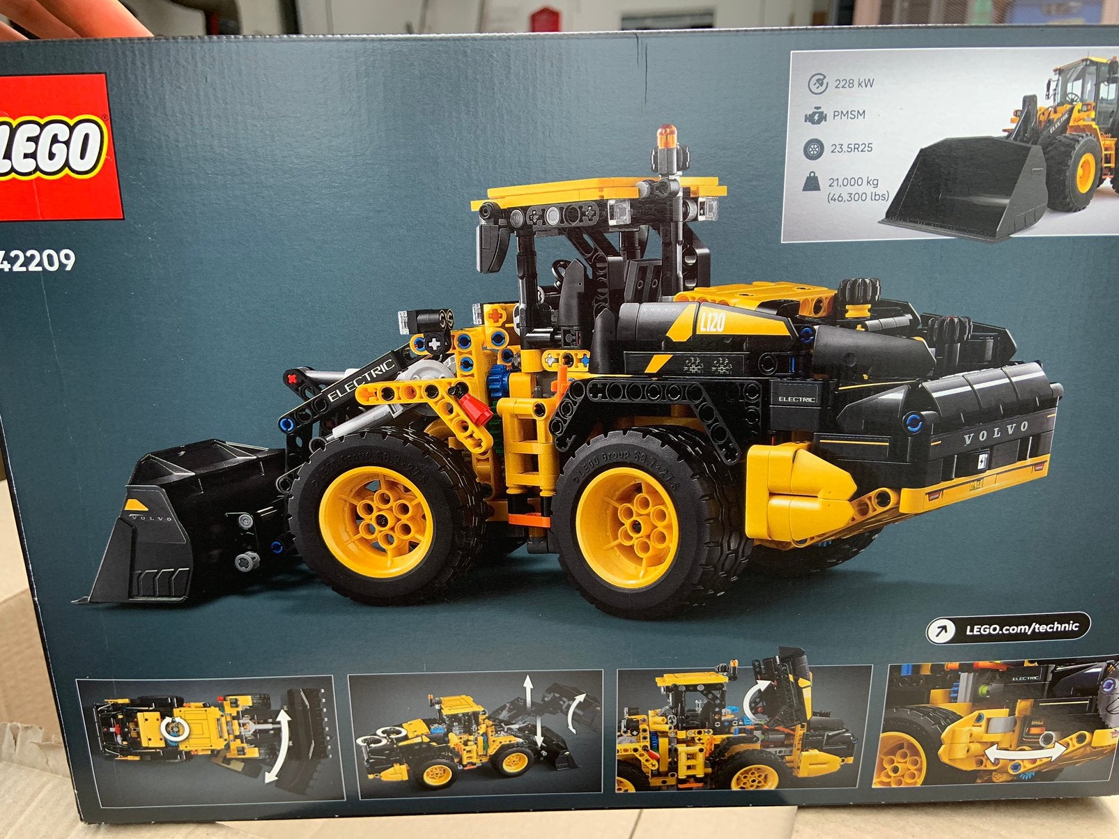 Lego 42209 volvo NIEUW, Kinderen en Baby's, Speelgoed | Duplo en Lego, Ophalen of Verzenden, Zo goed als nieuw