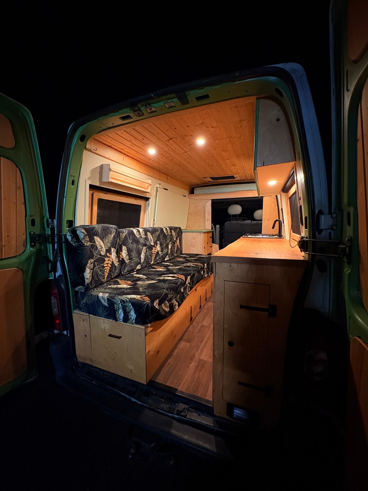 Caravans And Camping Compacte