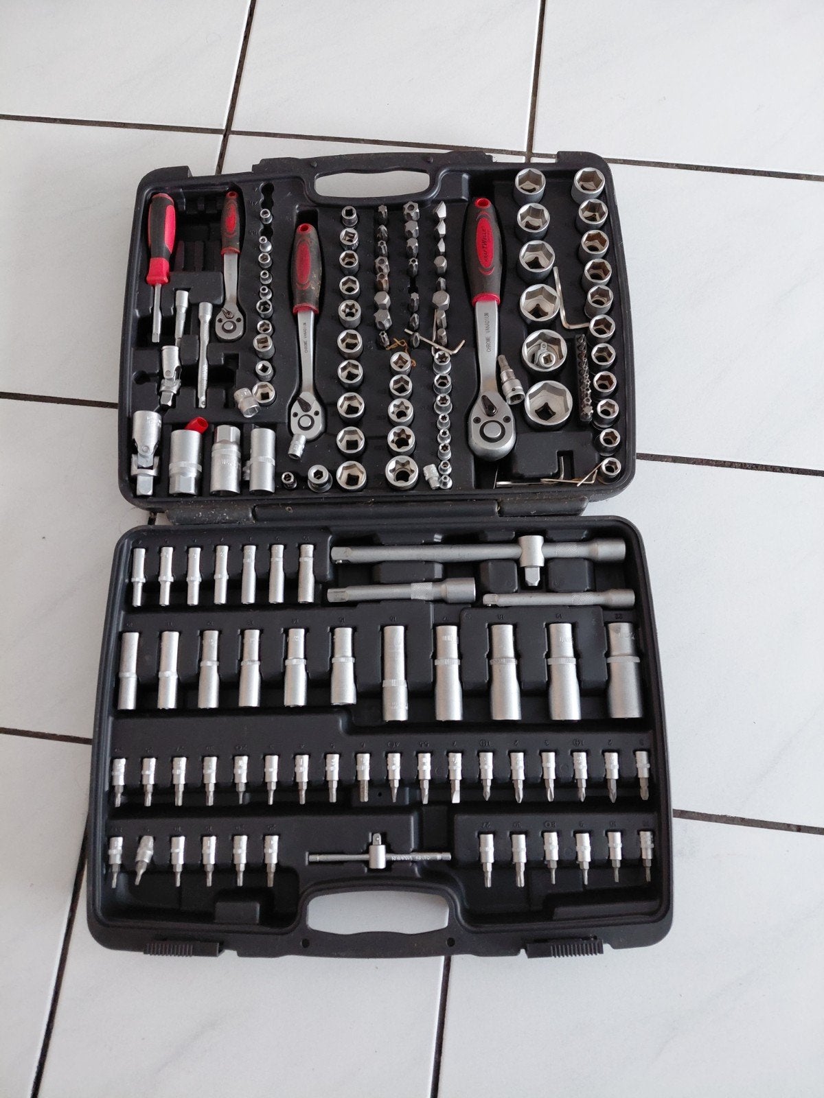 Uitgebreide doppenset met ratels en bits - Kraftwelle, Doe-het-zelf en Verbouw, Ophalen, Zo goed als nieuw, Gereedschapsset, Kraft Müller